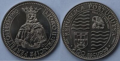 100 / 200 эскудо  набор 32 монет 1987 - 1999 UNC