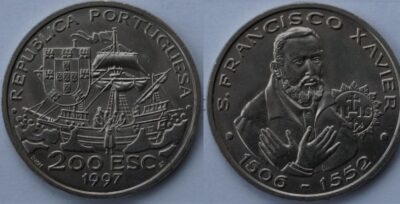 100 / 200 эскудо  набор 32 монет 1987 - 1999 UNC